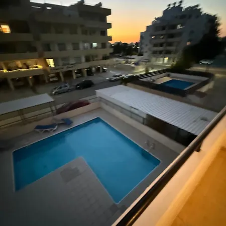 Apartment Lux Family & Pool Larnaka